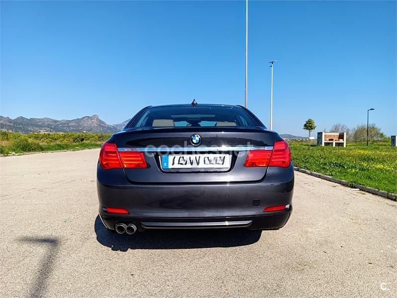 Usado BMW 730 231 CV (169 kW) 2009 Gris / plata Berlina