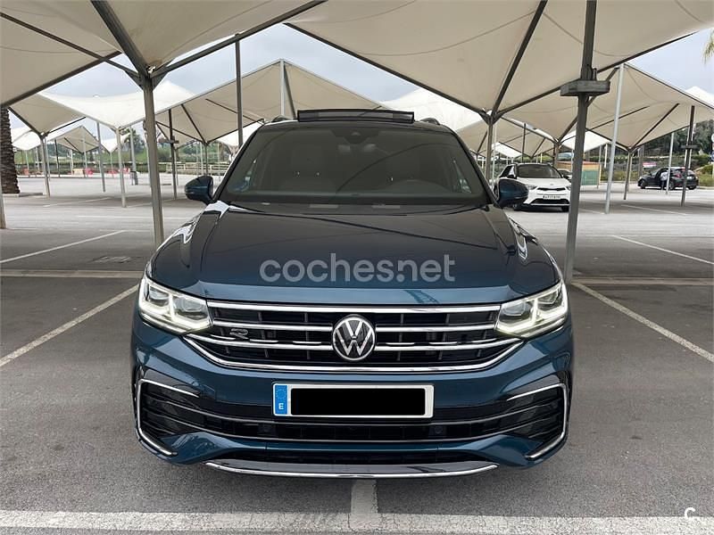 Usado VW Tiguan R-line 245 CV (180 kW) 2023 Azul SUV