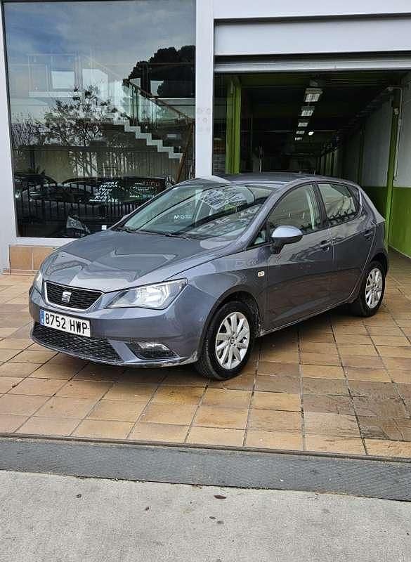 Usado Seat Ibiza Style 105 CV (77 kW) 2014 Gris Utilitario