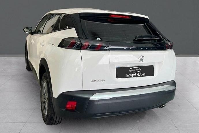 Usado Peugeot 2008 Active 110 CV (80 kW) 2022 SUV