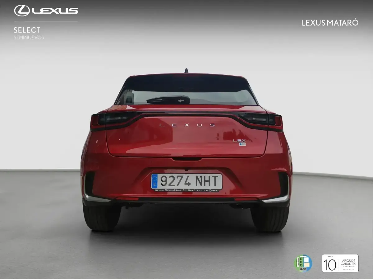 Usado Lexus LBX 136 CV (100 kW) 2025 Rojo SUV