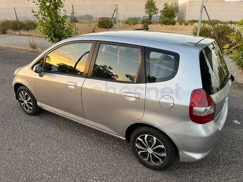 Usado Honda Jazz S 78 CV (57 kW) 2008 Gris / plata Utilitario