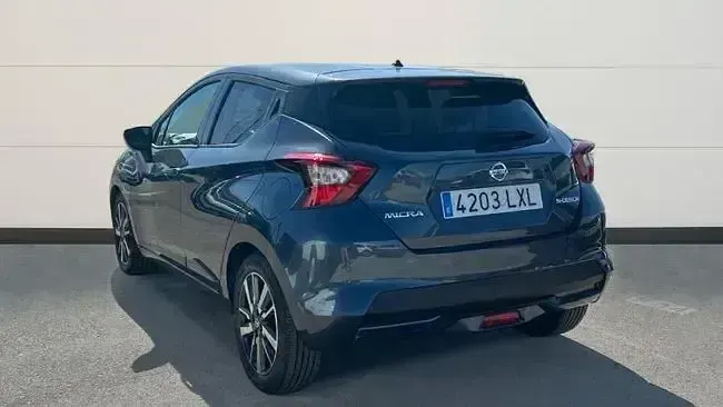 Usado Nissan Micra 92 CV (67 kW) 2022 Gris Utilitario