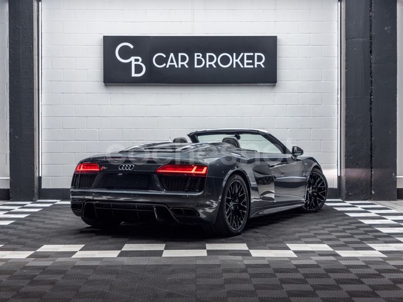 Usado Audi R8 Spyder Exclusive 540 CV (397 kW) 2016 Gris / plata Descapotable