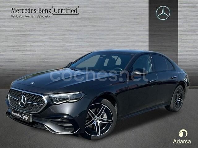 Gris / plata Usado 2024 Mercedes E300 Berlina | 59.900 € (Caro) - Imagen 1/4