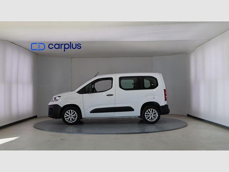 Usado Citroën Berlingo Live 102 CV (75 kW) 2023 Blanco ice sólido Monovolumen