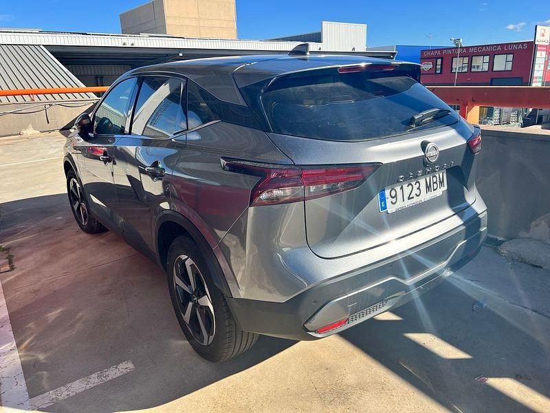 Usado Nissan Qashqai N-Connecta 140 CV (102 kW) 2022 Gris SUV