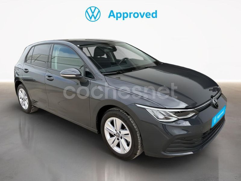 Gris / plata Usado 2024 VW Golf VIII Life Berlina | 28.400 € (Precio justo) - Imagen 1/4