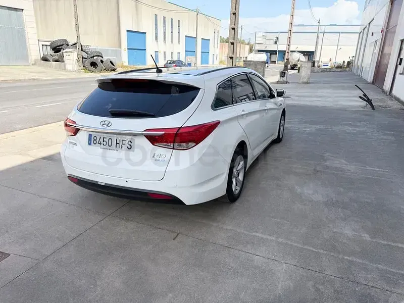 Usado Hyundai i40 136 CV (100 kW) 2012 Blanco Familiar
