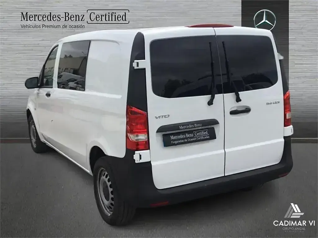 Usado Mercedes Vito 136 CV (100 kW) 2023 Blanco Van