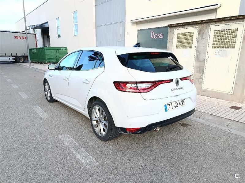 Usado Renault Mégane IV Zen 140 CV (102 kW) 2019 Blanco Berlina