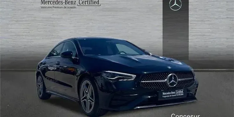 Usado Mercedes CLA200 163 CV (119 kW) 2025 Negro Berlina