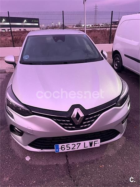 Usado Renault Clio V Zen 90 CV (66 kW) 2022 Gris / plata Berlina
