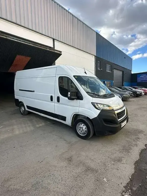 Usado Peugeot Boxer S 139 CV (102 kW) 2022 Blanco Van
