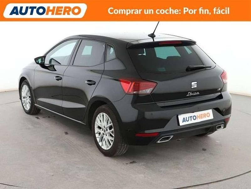 Usado Seat Ibiza FR 116 CV (85 kW) 2022 Negro Utilitario