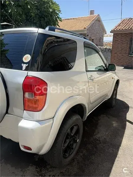 Usado Toyota RAV4 Luna 150 CV (110 kW) 2002 Gris / plata SUV