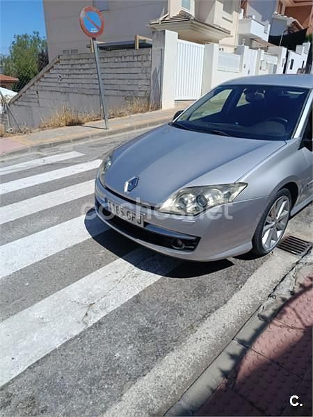 Gris / plata Usado 2008 Renault Laguna III Dynamique Berlina | 4200 € (Precio justo) - Imagen 1/4