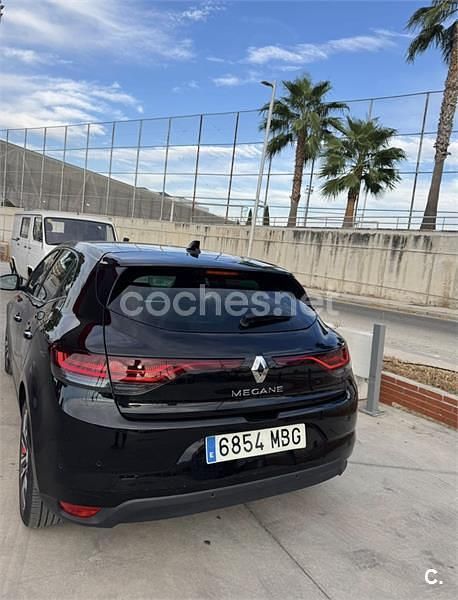 Usado Renault Mégane IV Zen 140 CV (102 kW) 2022 Negro Berlina