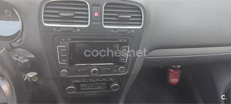 Usado VW Golf VI 105 CV (77 kW) 2011 Azul Berlina