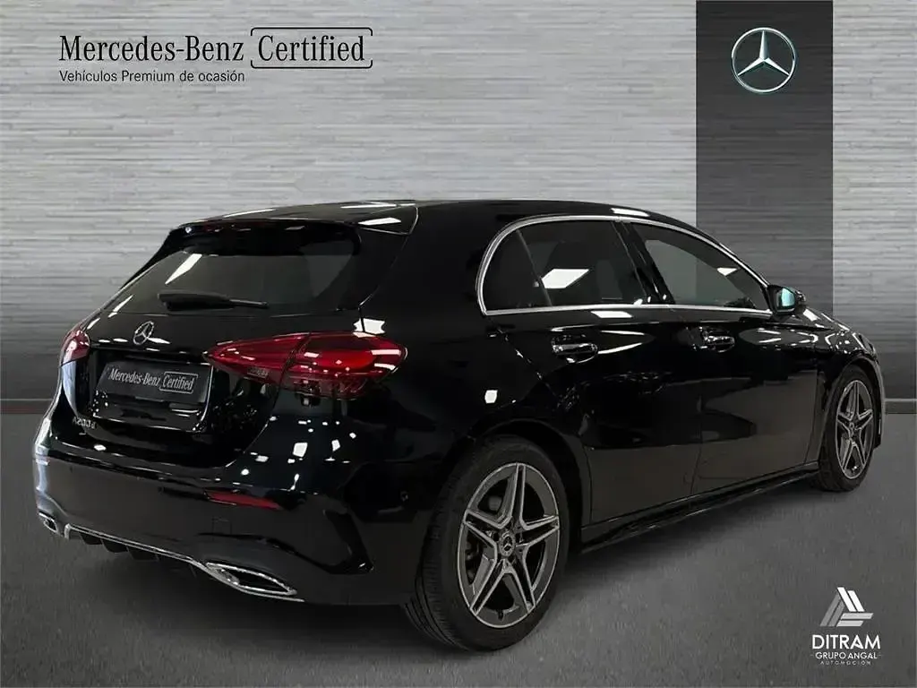 Usado Mercedes A200 150 CV (110 kW) 2024 Negro noche Berlina