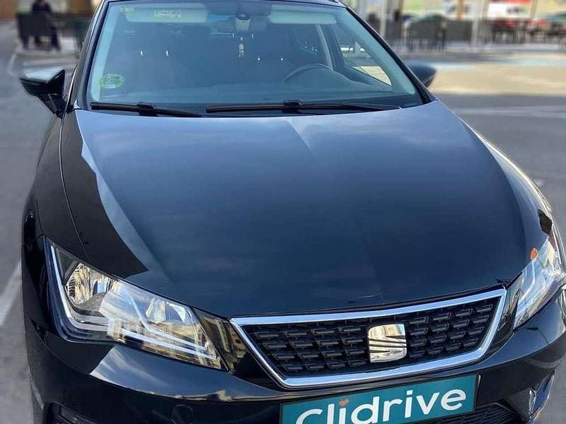 Usado Seat Leon ST Style 150 CV (110 kW) 2018 Negro Familiar
