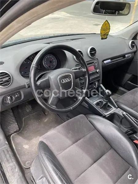 Usado Audi A3 Ambition 105 CV (77 kW) 2010 Negro Utilitario