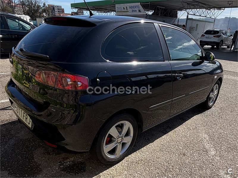 Usado Seat Ibiza Sport 105 CV (77 kW) 2007 Negro Utilitario