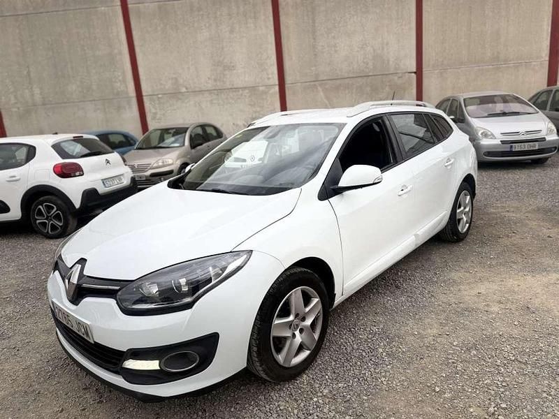 Usado Renault Mégane GrandTour Business 110 CV (80 kW) 2015 Blanco Familiar