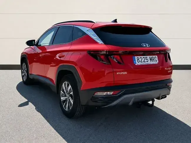 Usado Hyundai Tucson 136 CV (100 kW) 2024 Rojo SUV
