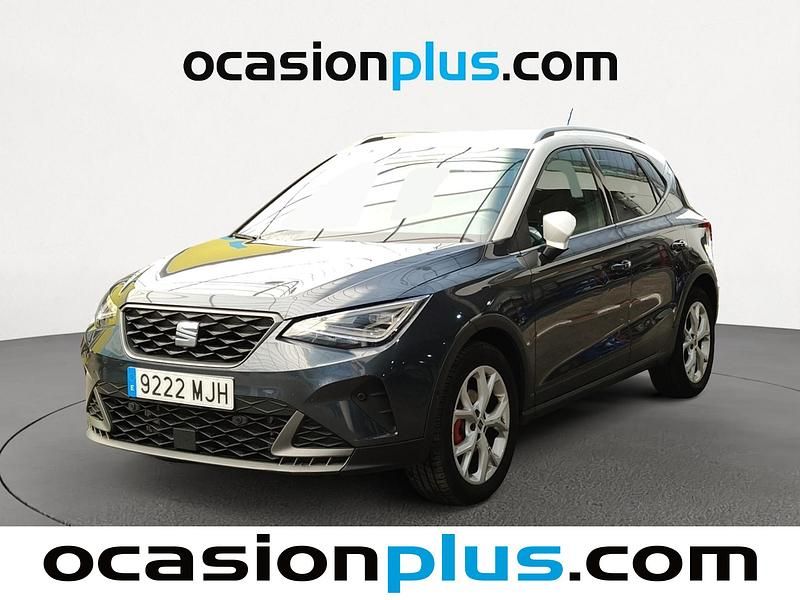 Gris Usado 2023 Seat Arona FR SUV | 19.546 € (Precio justo) - Imagen 1/4