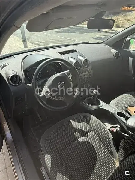 Usado Nissan Qashqai Acenta 106 CV (77 kW) 2008 Gris / plata SUV