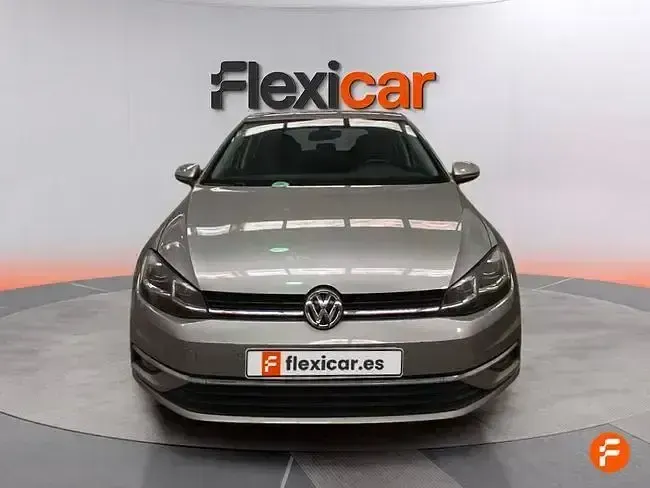 Usado VW Golf VII Advance 115 CV (84 kW) 2019 Gris