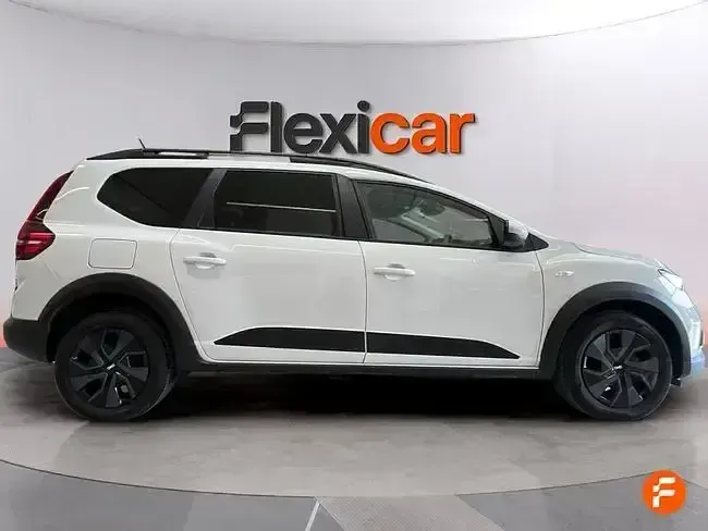 Usado Dacia Jogger Expression 110 CV (80 kW) 2024 Blanco Monovolumen