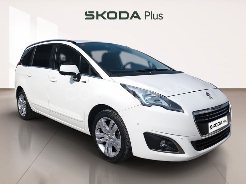 Blanco Usado 2016 Peugeot 5008 Style Monovolumen | 10.190 € (Precio justo) - Imagen 1/4
