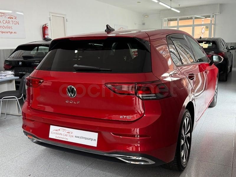 Usado VW Golf VIII Life 130 CV (95 kW) 2023 Rojo Berlina