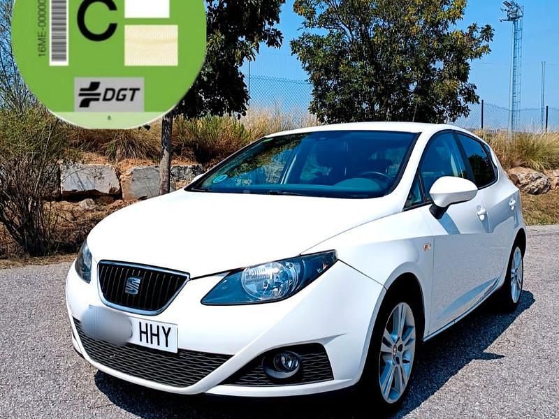Blanco Usado 2012 Seat Ibiza Reference Berlina | 5990 € (Precio justo) - Imagen 1/4