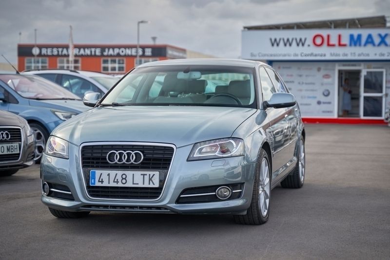 Usado Audi A3 200 CV (147 kW) 2012 Azul metalico