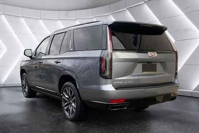 Usado Cadillac Escalade 409 CV (300 kW) 2023 Gris SUV