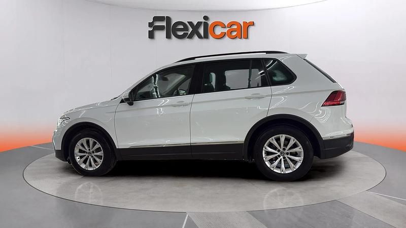 Usado VW Tiguan Life 131 CV (96 kW) 2021 Blanco SUV