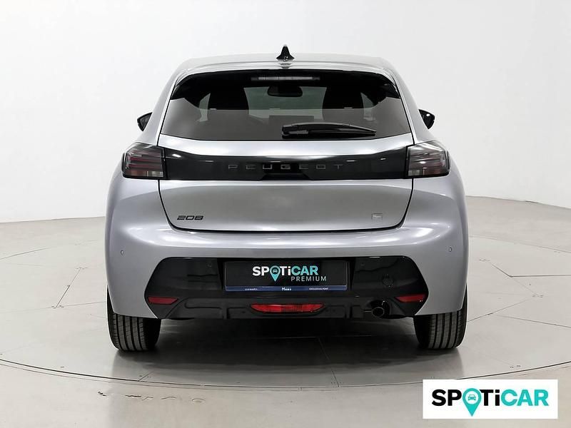 Usado Peugeot 208 Allure 100 CV (73 kW) 2024 Gris Utilitario