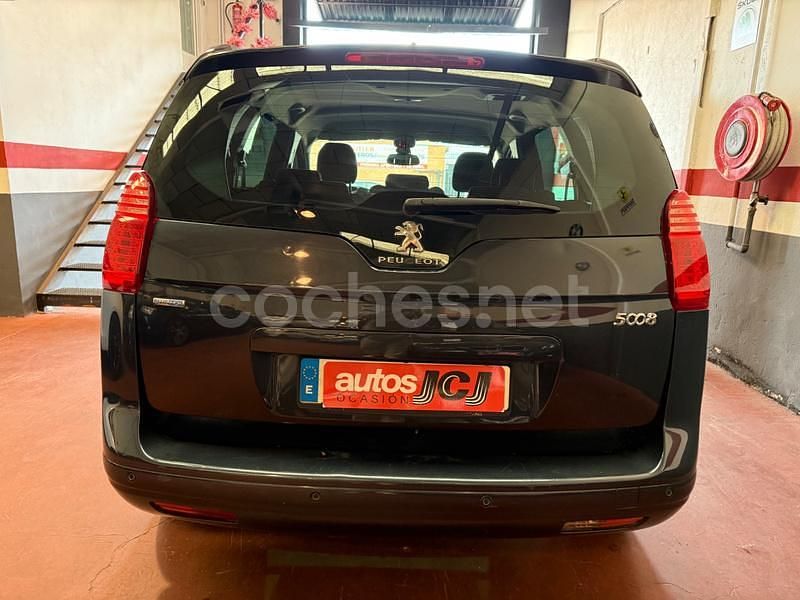 Usado Peugeot 5008 Style 115 CV (84 kW) 2014 Azul Monovolumen