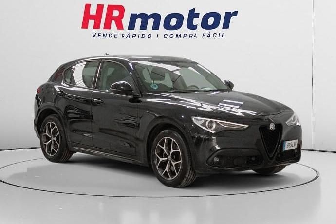 Usado Alfa Romeo Stelvio Sprint 190 CV (139 kW) 2021 SUV