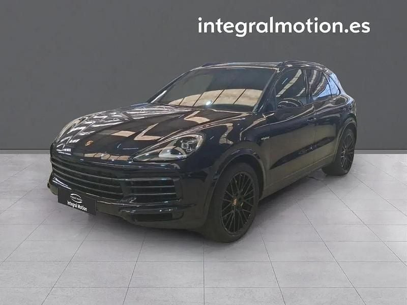 Käytetty Porsche Cayenne 462 HP (339 kW) 2021 Musta Katumaasturi