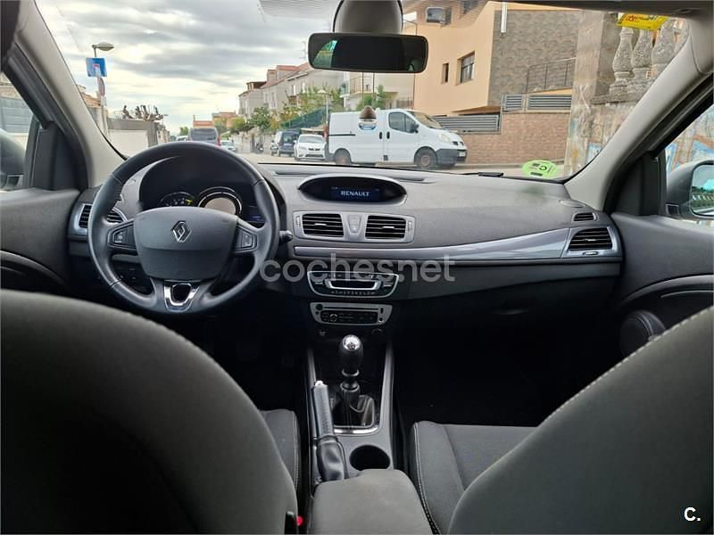 Usado Renault Mégane LIMITED 115 CV (84 kW) 2014 Blanco Berlina