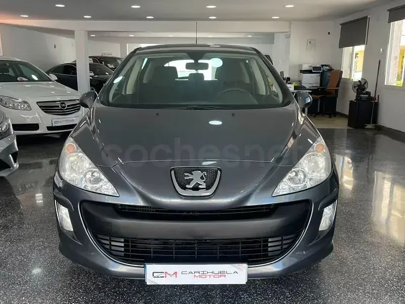 Usado Peugeot 308 90 CV (66 kW) 2010 Gris / plata Berlina