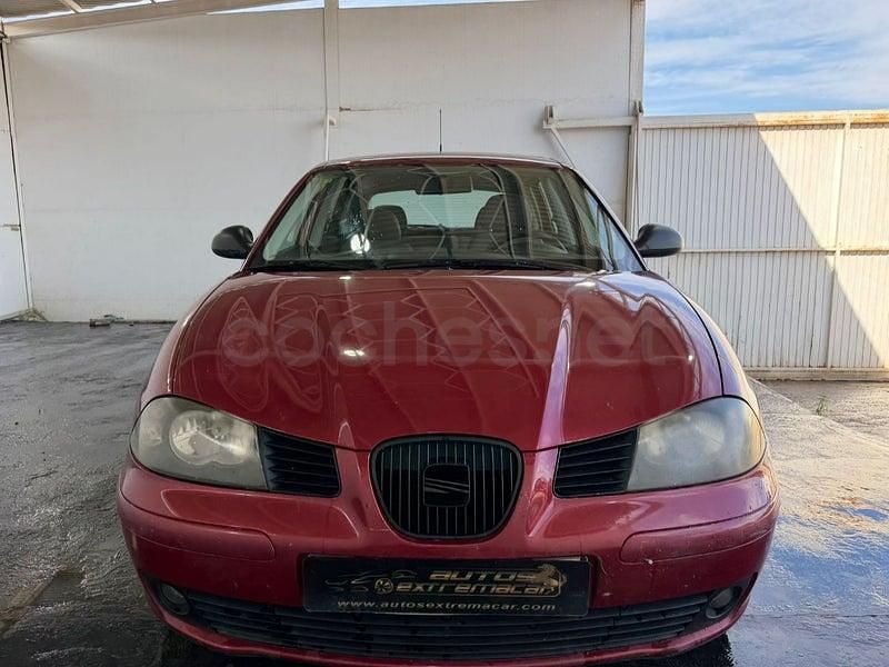 Usado Seat Ibiza Reference 64 CV (47 kW) 2004 Rojo Utilitario