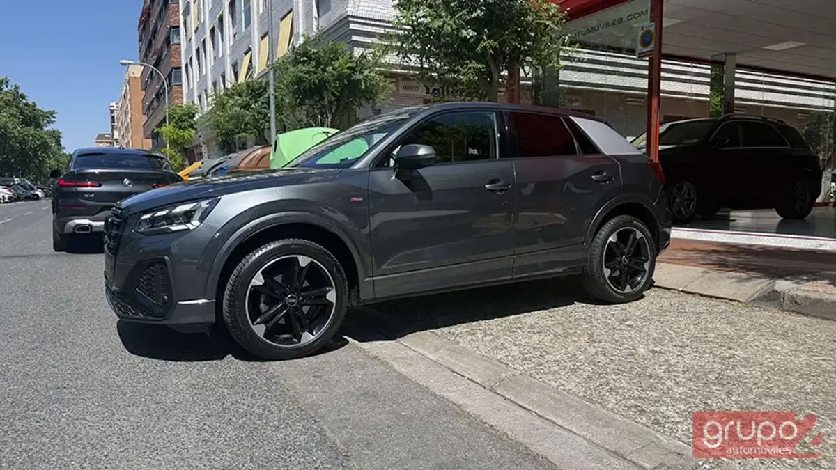 Usado Audi Q2 S-Line 150 CV (110 kW) 2023 Gris SUV