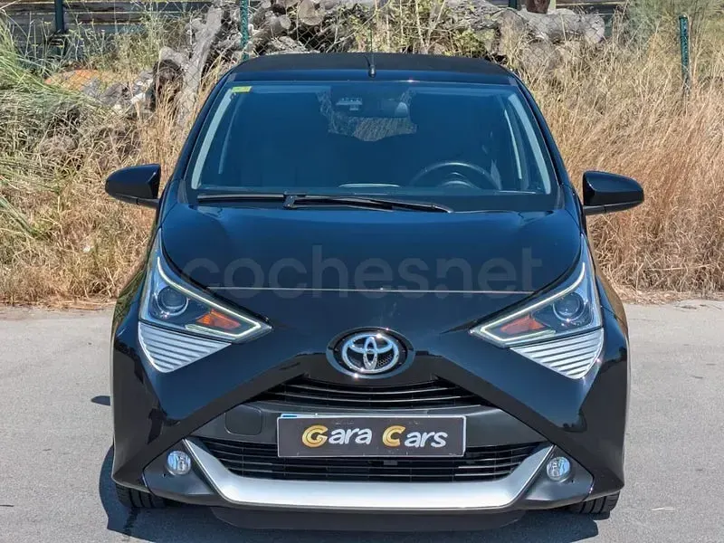 Usado Toyota Aygo X-clusiv 72 CV (52 kW) 2020 Negro Utilitario