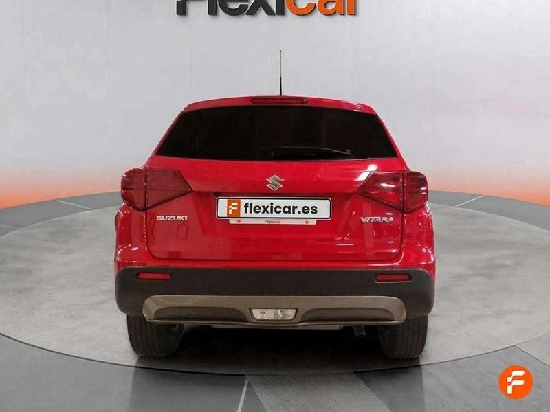 Usado Suzuki Vitara 111 CV (81 kW) 2019 Rojo SUV
