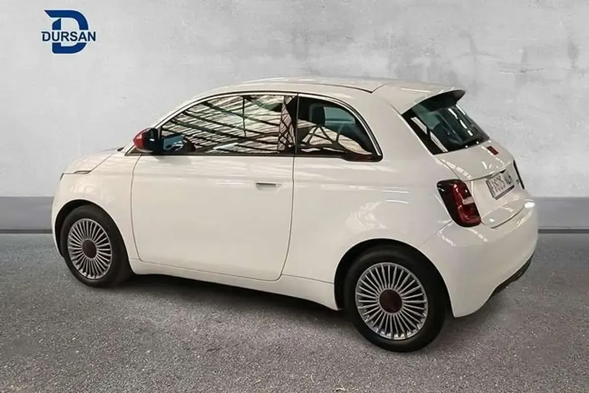 Usado Fiat 500 Red 71 CV (52 kW) 2023 Blanco Utilitario
